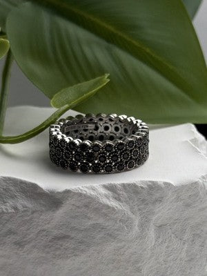 Vintage 925 Sterling Silver Black Spinel Band Ring Size 9