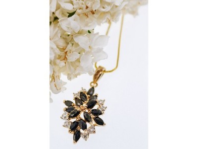 925 Sterling Silver Gold Plated Sappfires "Flower" Chain With Pendant
