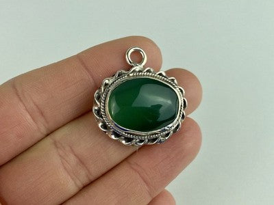 Vintage 925 Sterling Silver Green Agate Pendant
