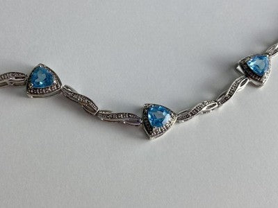 925 Sterling Silver Blue Topaz Bracelet Size 7 IN