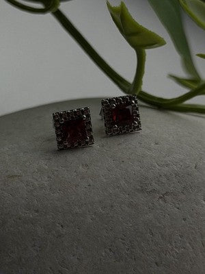 Lovely 10K White Gold Stud Red Garnet Earrings