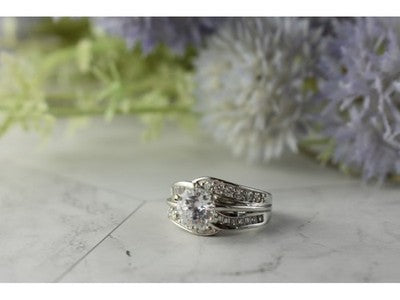 925 Sterling Silver CZ Ring Size 7