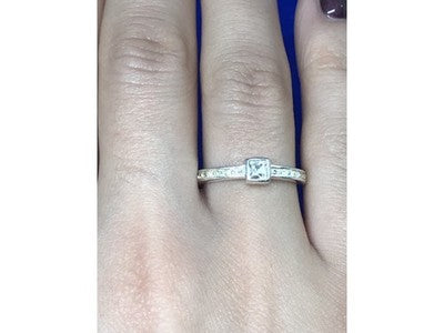 925 Sterling Silver CZ Ring Size 7