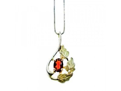 925 Sterling Silver Garnet Chain With Pendant Italy