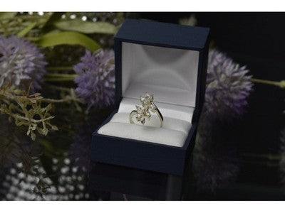 925 Sterling Silver CZ "Delicate Flowers" Ring Size 6.5