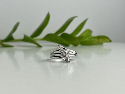 925 Sterling Silver White Topaz Ring Size 7