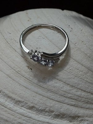10K White Gold Lavender Sapphire & Diamond Ring Size 6.5
