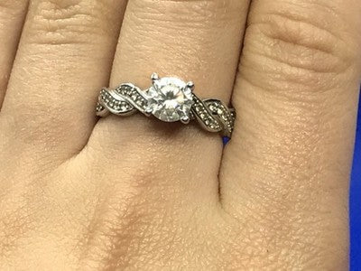 925 Sterling Silver CZ Ring Size 8