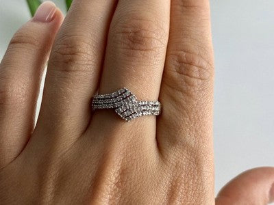 925 Sterling Silver White Topaz Ring Size 9