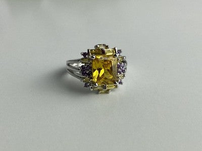 925 Sterling Silver Yellow & Purple CZ Ring Size 7