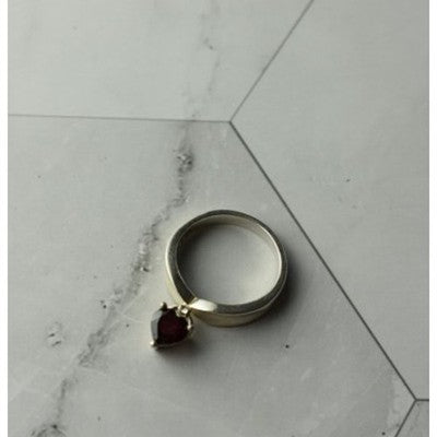 925 Sterling Silver Almandine "Heart" Ring Size 6