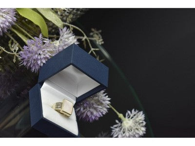 925 Sterling Silver Mother of Pearl Ring Size 6.5