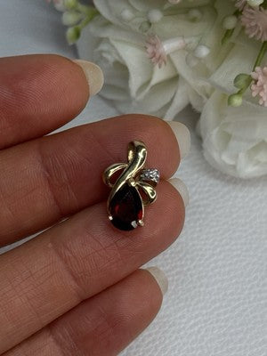 10K Yellow Gold Garnet & Diamond Pendant Length 0.65 Inch