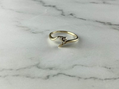 14K Yellow Gold Diamonds Ring Size 6.75