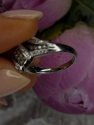 10K White Gold Chocolate Brown & White Diamonds Ring Size 7