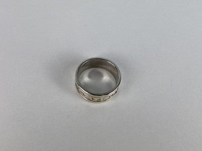 925 Sterling Silver Classic Ring Size 8.5