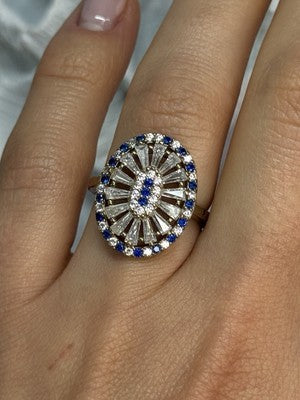 Beautiful 925 Sterling Silver CZ Ring Size 7.5
