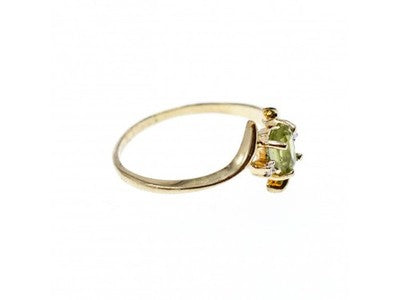 10K Yellow Gold Peridot & Diamonds Ring Size 7