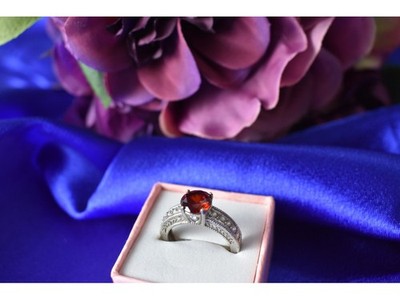 925 Sterling Silver Garnet & CZ Ring Size 6.5