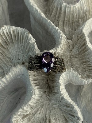 925 Sterling Silver Amethyst & Marcasite Ring Size 7