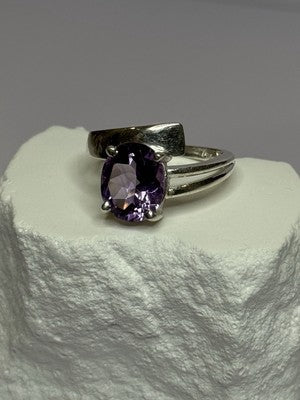 925 Sterling Silver Amethyst Ring Size 7.5