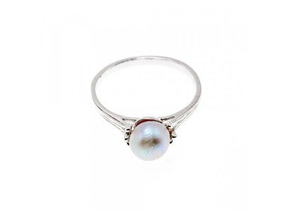 925 Sterling Silver Pearl Classic Ring Size 6.5