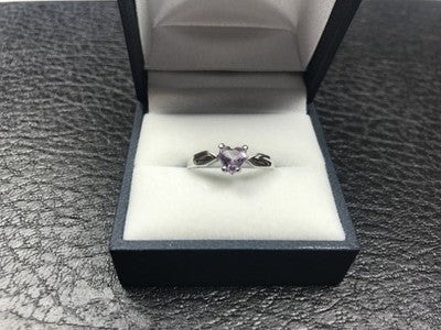 925 Sterling Silver Amethyst "Heart" Ring Size 8.5