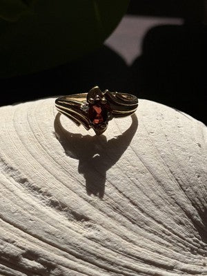 Elegant 10K Yellow Gold Garnet & Diamond Ring Size 6