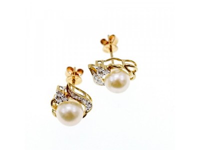 14K Yellow Gold Pearl & Diamonds Earrings