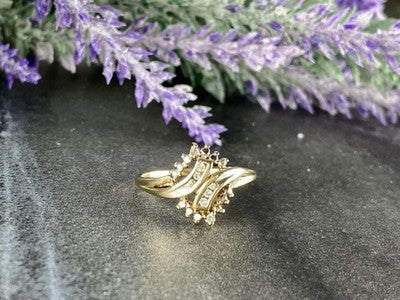 10K Yellow Gold Diamonds Ring Size 7.5