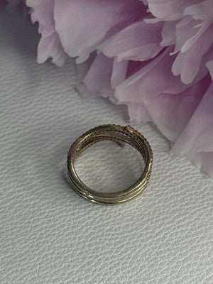 Classy 925 Sterling Silver Diamonds Ring Size 7