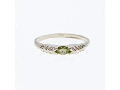925 Sterling Silver Peridot Ring Size 10.25