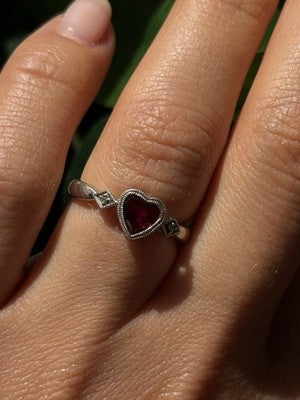 Romantic 10K White Gold Ruby & Diamonds Heart Ring Size 6.5