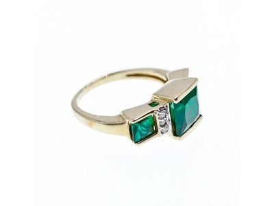 10K Yellow Gold Emerald & Diamonds Ring Size 5.5