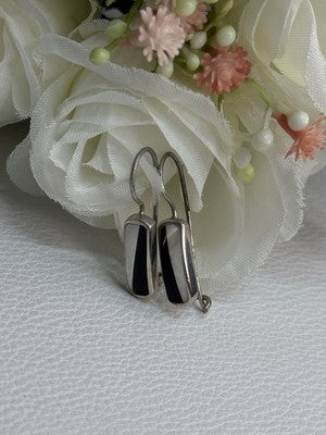 925 Sterling Silver Black Onyx & Mother OF Pearl Earrings Length 1 Inch