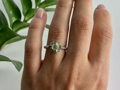 925 Sterling Silver Peridot, Citrine & White Sapphire Ring Size 7