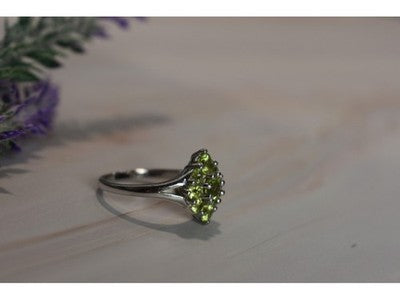 925 Sterling Silver Peridot Ring Size 8