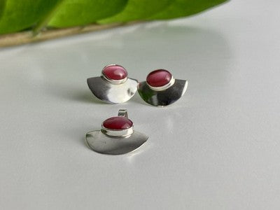 925 Sterling Silver Pink Agate Stud Earrings & Pendant Set