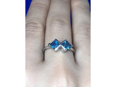 925 Sterling Silver Blue Jadeite Ring Size 8.5