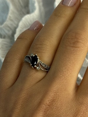 925 Sterling Silver Black Sapphire & Marcasites Ring Size 6