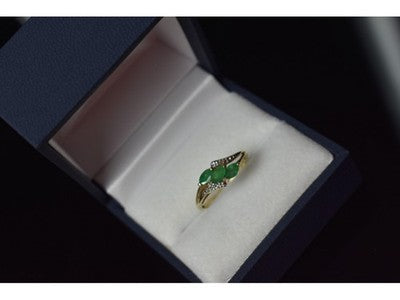 10K Yellow Gold Emerald & Diamonds Ring Size 6.75