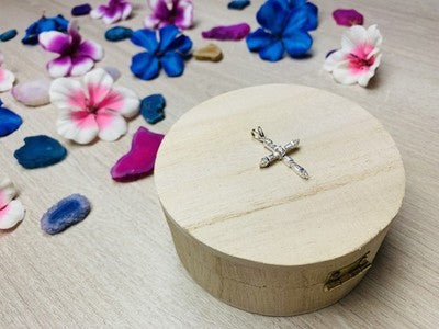 925 Sterling Silver CZ Cross Pendant