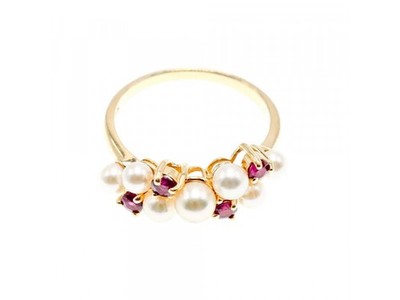 14K Yellow Gold Pearl & Rubies Ring Size 6.5