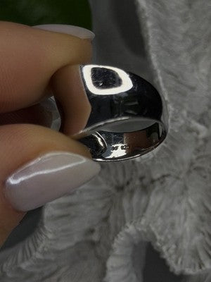 Unique Elegant Design 925 Sterling Silver Ring Size 7