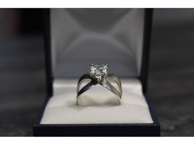 925 Sterling Silver CZ "Heart" Ring Size 8