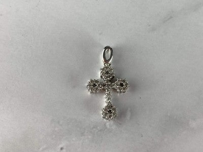 18K White Gold Diamonds Pendant Cross