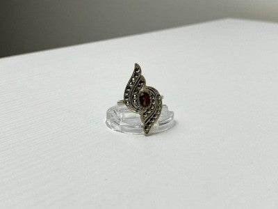 Vintage 925 Sterling Silver Garnet & Marcasites Ring Size 5.5
