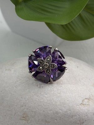 925 Sterling Silver Amethyst & Marcasite Flower Ring Size 7.5