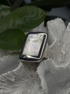 Elegant 925 Sterling Silver White Abalone Mother of Pearl Ring Size 7