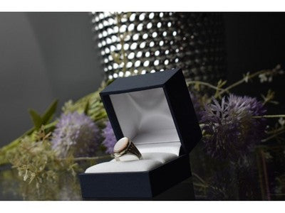 925 Sterling Silver Mother Of Pearl Ring Size 6.5